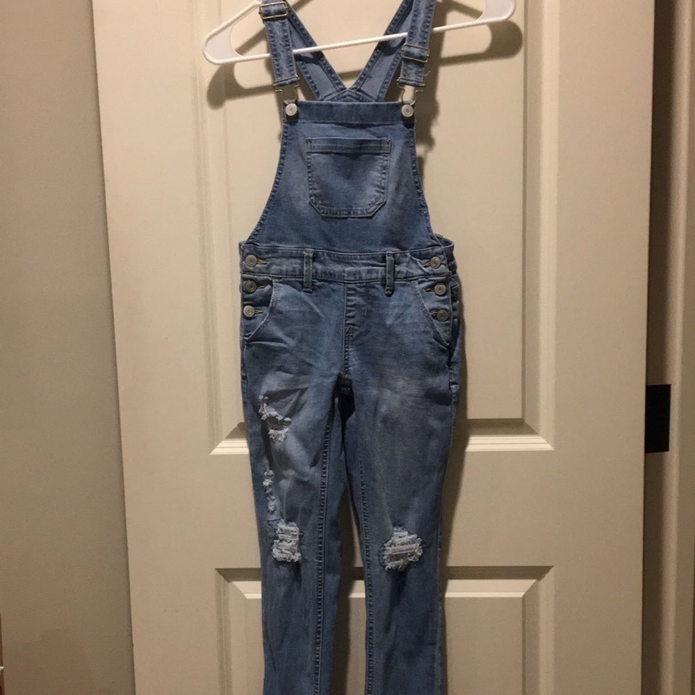 SO-girls overalls adjustable stretchy/snaps/distress knees w/lace fabric size 7